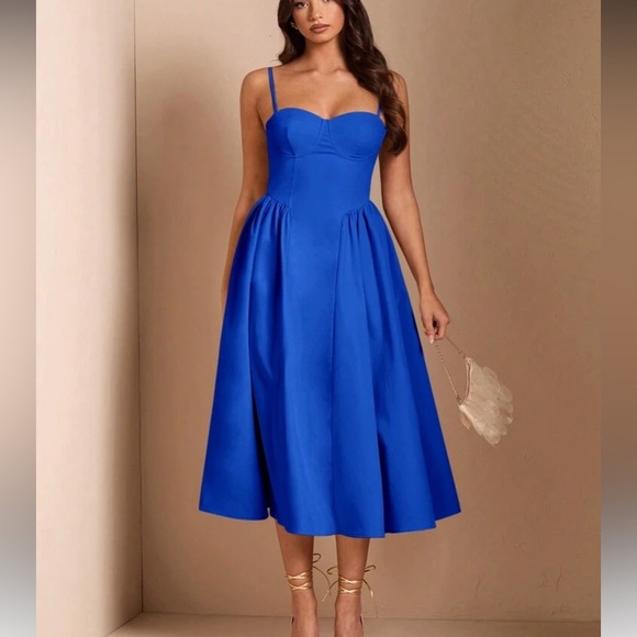 Elegant Blue Midi Dress - Picture 1 of 16
